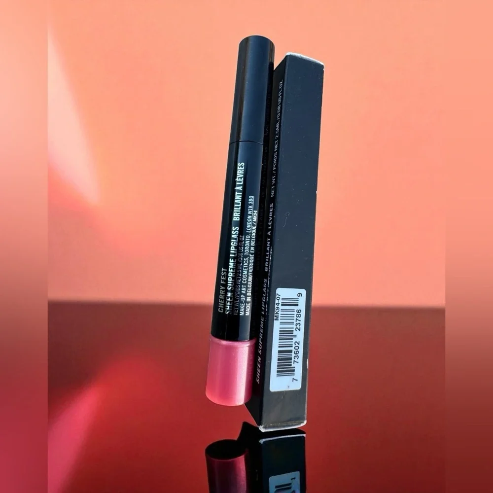 MAC CHERRY FEST Sheen Supreme Lipglass. LIMITED EDITION. NEW IN BOX.